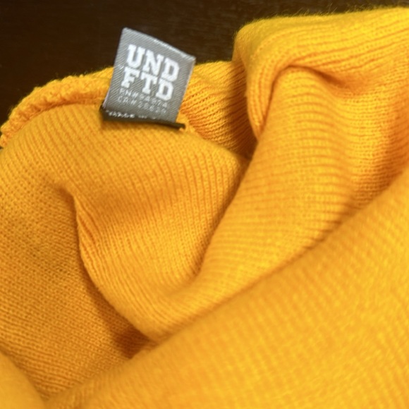 Undefeated Beanie - Picture 4 of 5